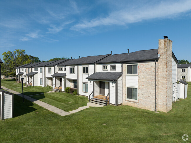 Building Photo - Chimneys of Oak Creek Apartments