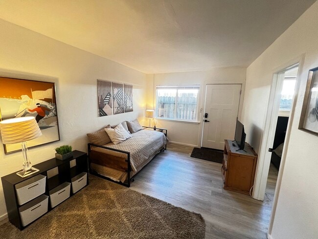 Photo - 4091 Greenwood Rd Unit 2