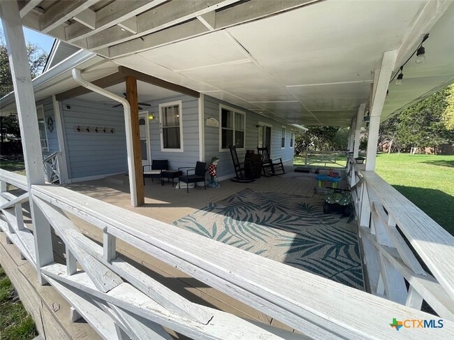 Photo - 685 Eastview Dr