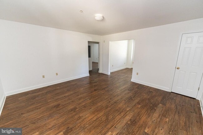 Photo - 804 Travers St Unit 2