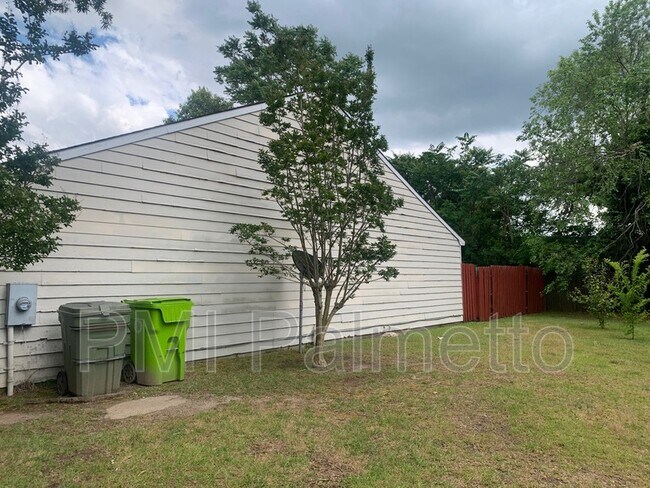 Photo - 100 Londonberry Cir