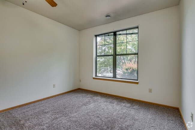 2BR, 2BA - 991SF - Bed
