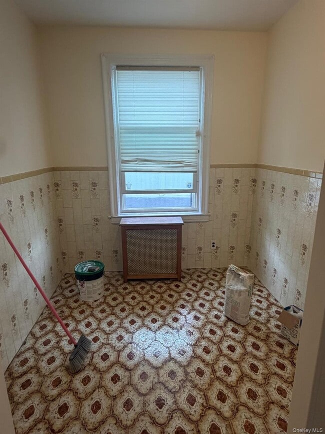 Photo - 37 Courter Ave