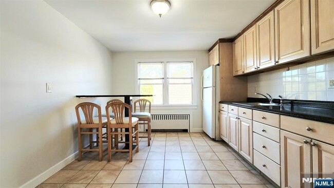 Photo - 409 Market St