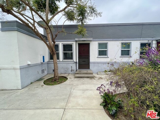 Photo - 2616 Santa Monica Blvd Unit 4