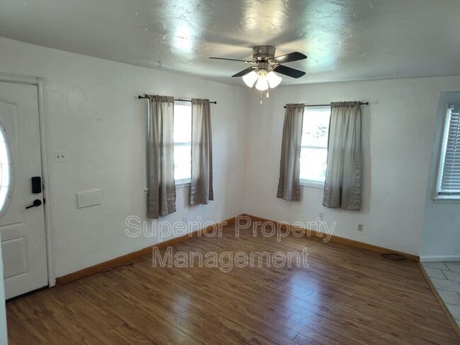Photo - 2121 Park Pl
