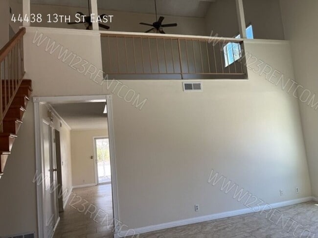 Photo - 44438 13th St E