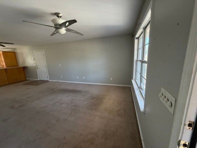 Photo - 511 W Watts St