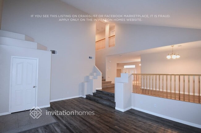 Photo - 7805 Robinglen Ave