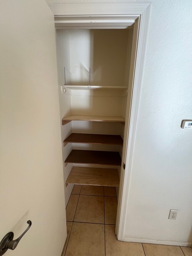 Photo - Townhome For Rent