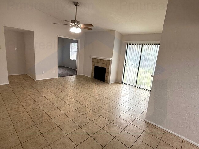 Photo - AVAILABLE NOW!!! Charming Cedar Hill, TX home with 3 bedrooms, 1 bathroom