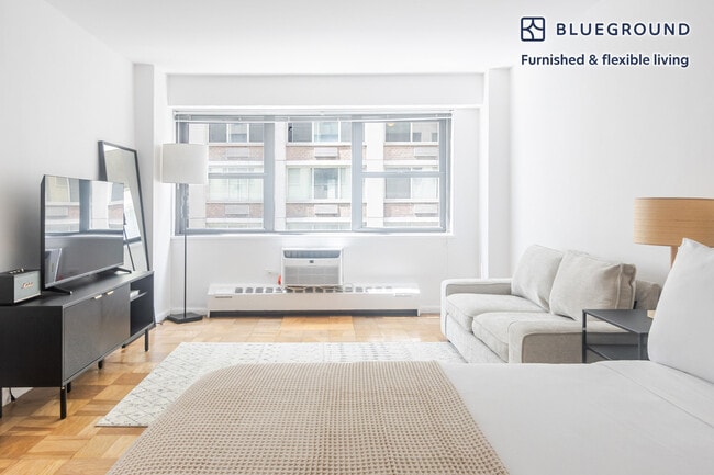 Building Photo - 330 E 46th St Rental