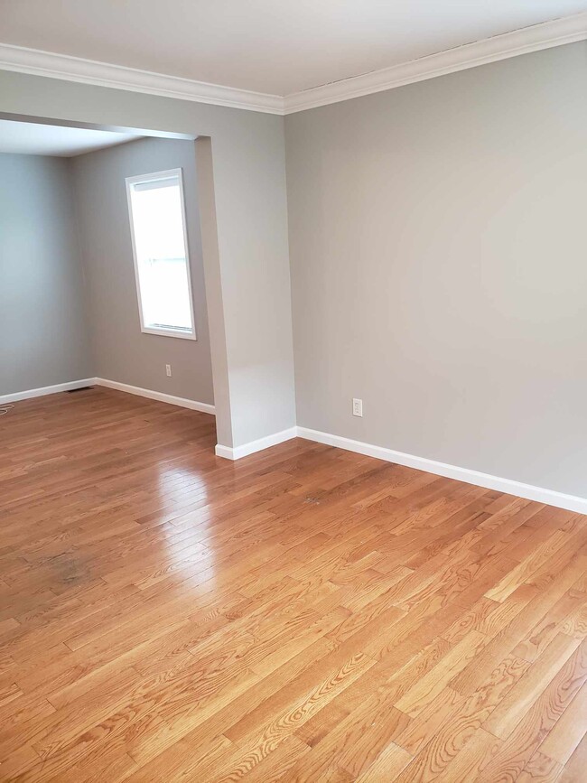 Photo - 319 Charles Ave