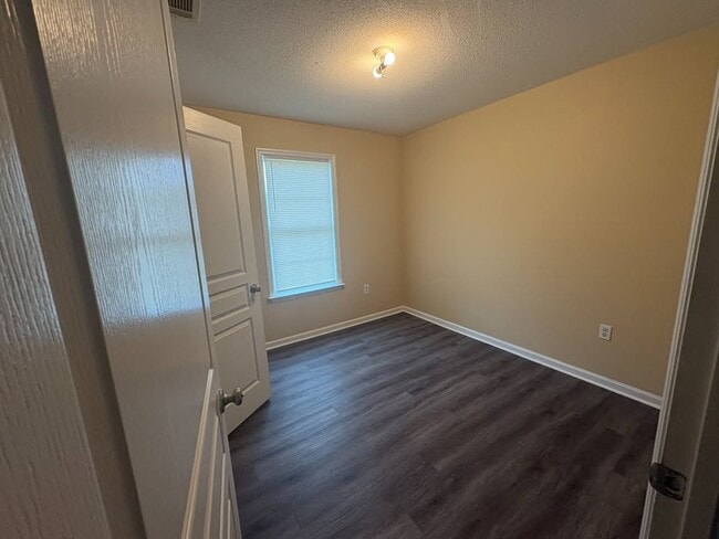 Photo - 1819 Hazel Dr