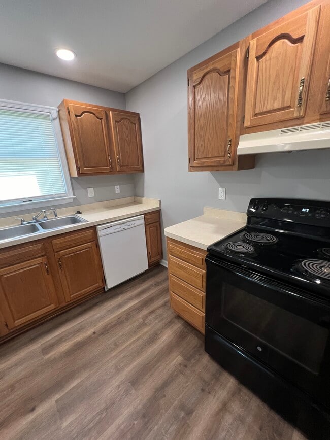 Photo - 111 E Strawberry Aly