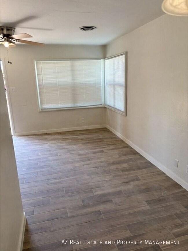 Photo - 1348 W Lynwood St