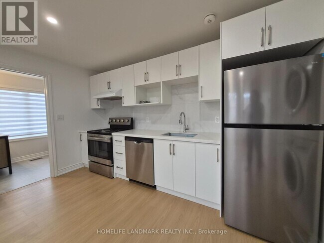 Photo - 5 Rocking Horse St