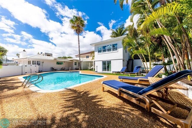 Photo - 3329 NE 17th St