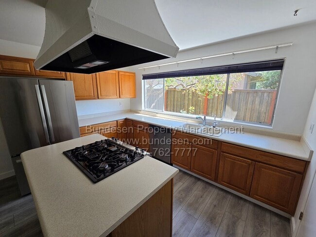Photo - 5266 Evonne Ave