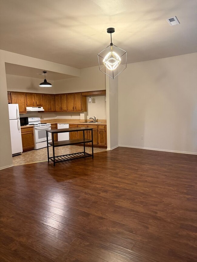 Photo - 313 N Market St Unit #2