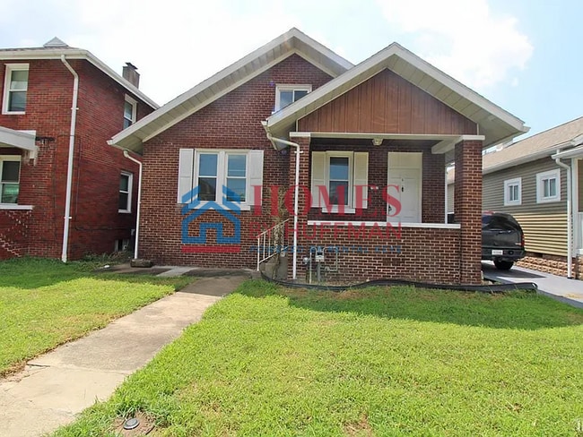 Building Photo - Two Bedroom House | Move In Ready!