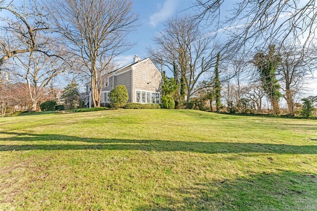 Photo - 803 Barberry Ln