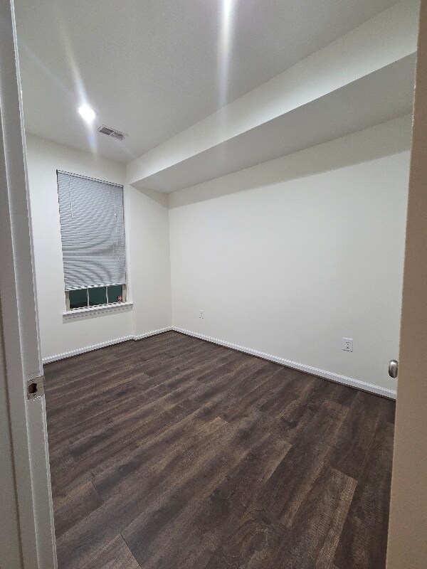 Photo - 7735 Duncannon Ln