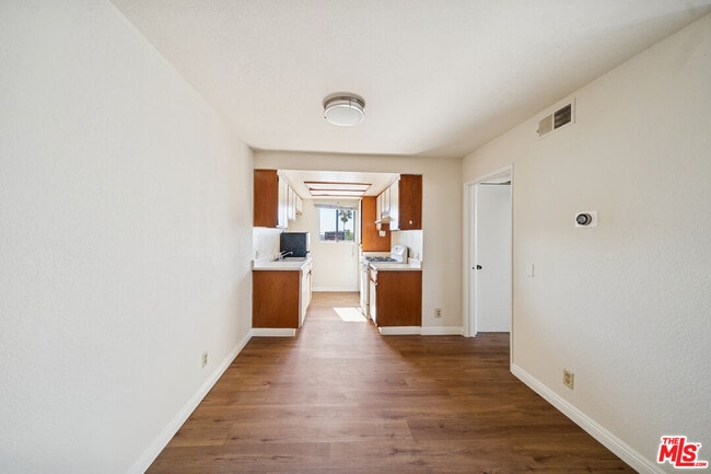 Photo - 1519 N Martel Ave Unidad 305