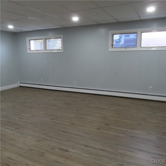 Photo - 4449 E Genesee St