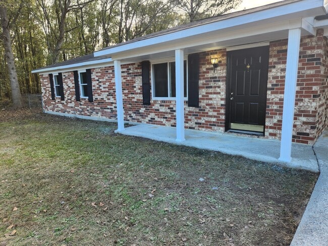 Building Photo - 2808 Nighthawk Dr