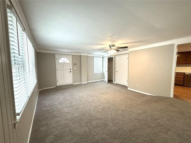 Photo - 558 Dorsey Cir SW