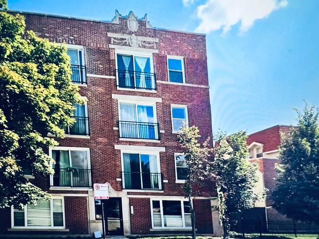 Photo - 3729 N Milwaukee Ave Condo Unit 302