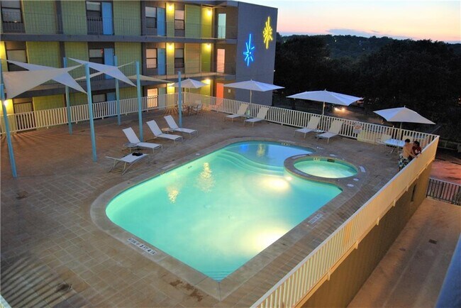 Photo - 2408 Leon St Unit 118