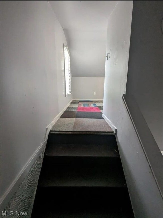 Photo - 12607 Watterson Ave