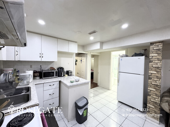 Building Photo - Spacious 2-Bedroom Basement Apartment with 2 Parking Spaces – Mississauga Unit 2