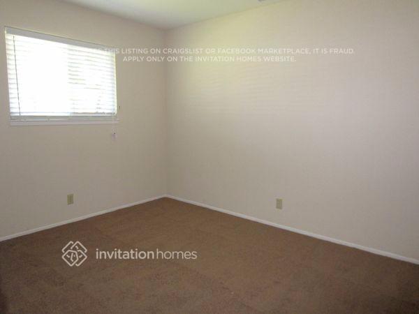 Photo - 221 Elwood St