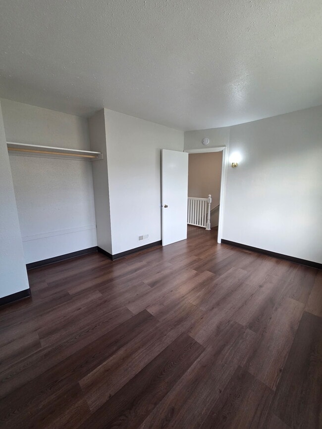 Photo - 529 NW 15th Dr