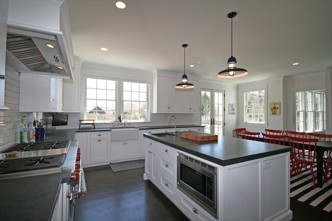 Photo - 34 Old Field Ln