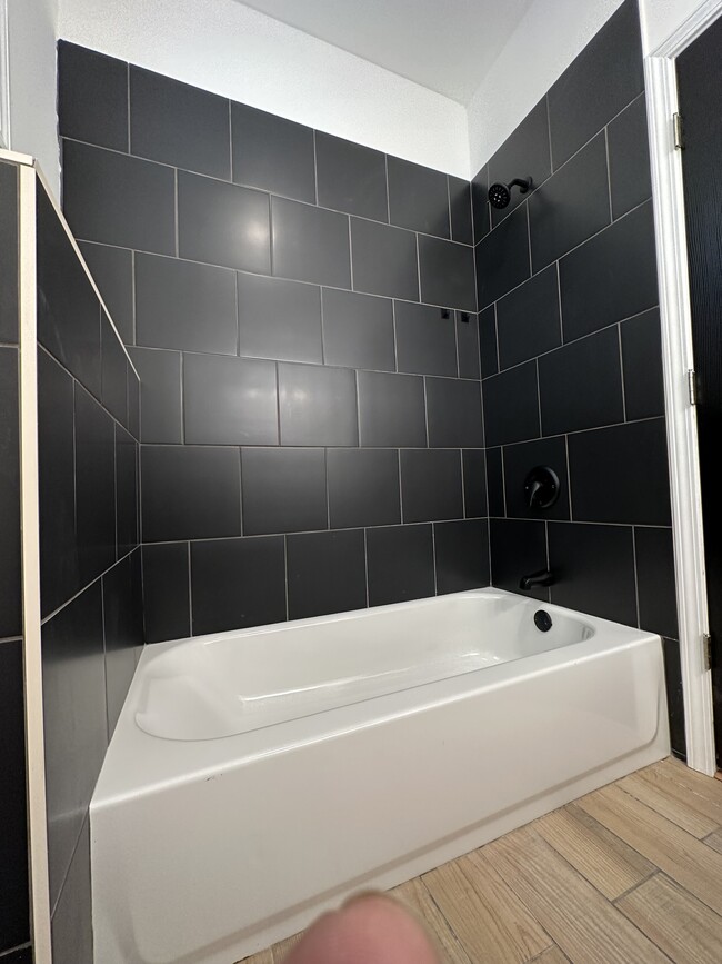 Photo - 2113 N Lorel Ave Unit 1