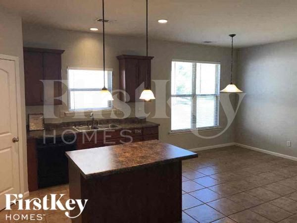 Photo - 1298 Easterwood Blvd