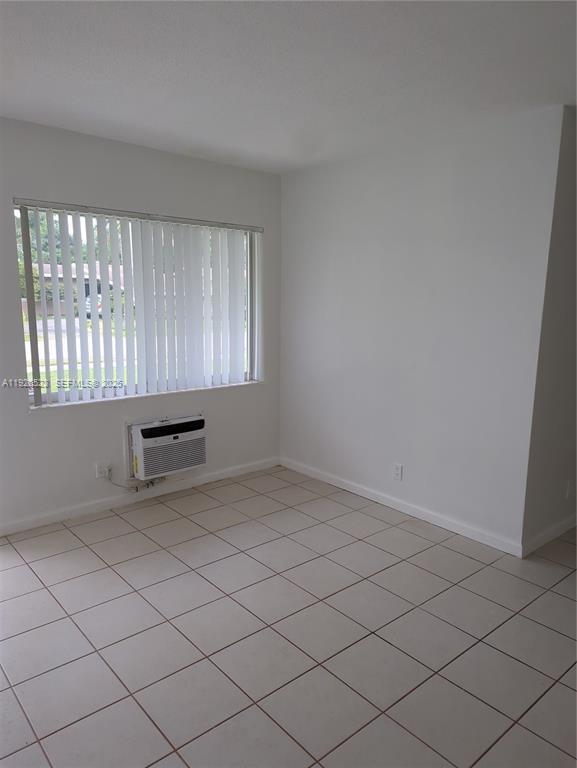 Photo - 1544 Arthur St Unit 2