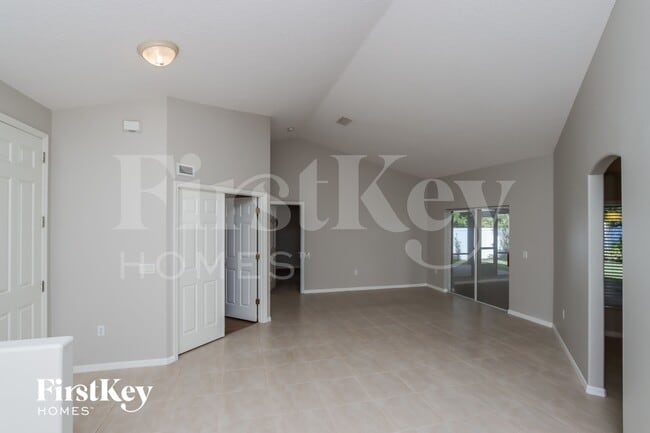 Photo - 1347 Armory Dr NE