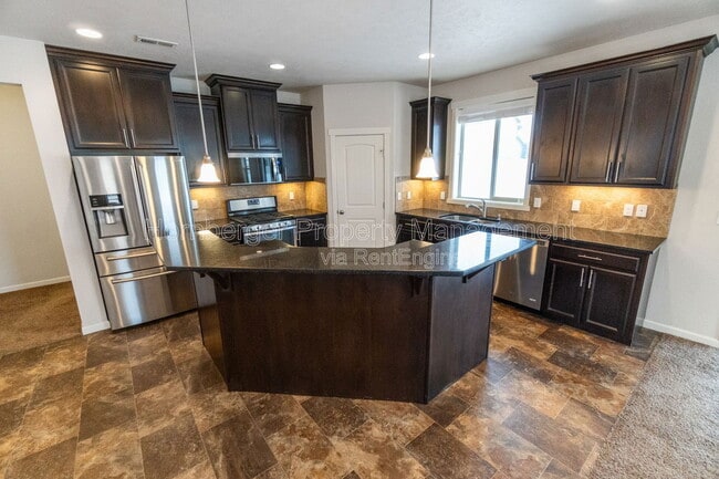 Photo - 8915 W Red St