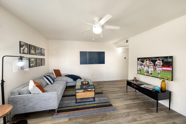 Photo - Montage at Fair Oaks