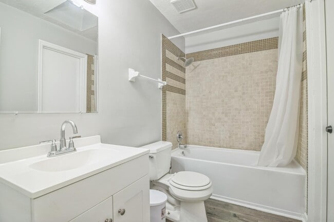 Photo - 2118 SW 69th Dr