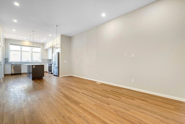 Photo - 110 Magnolia Vw SE