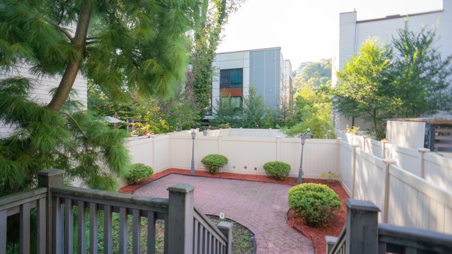 Patio interior - 31 Hackensack Plank Rd Unidad Apartment 2A
