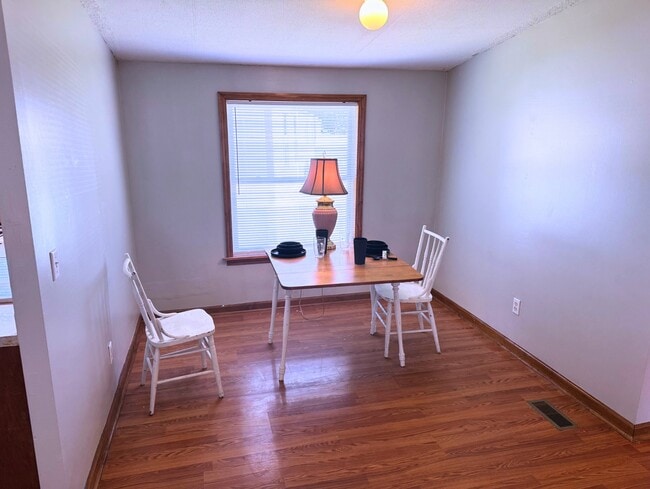Photo - 435 Timber Ridge Ln
