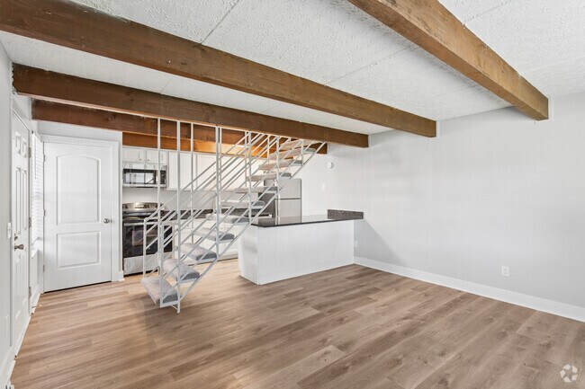 1BR, 1BA - 700SF - Living Space