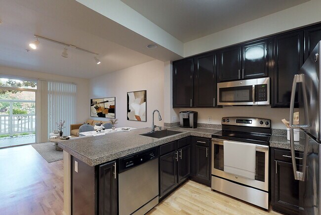 Photo - Magnolia Square